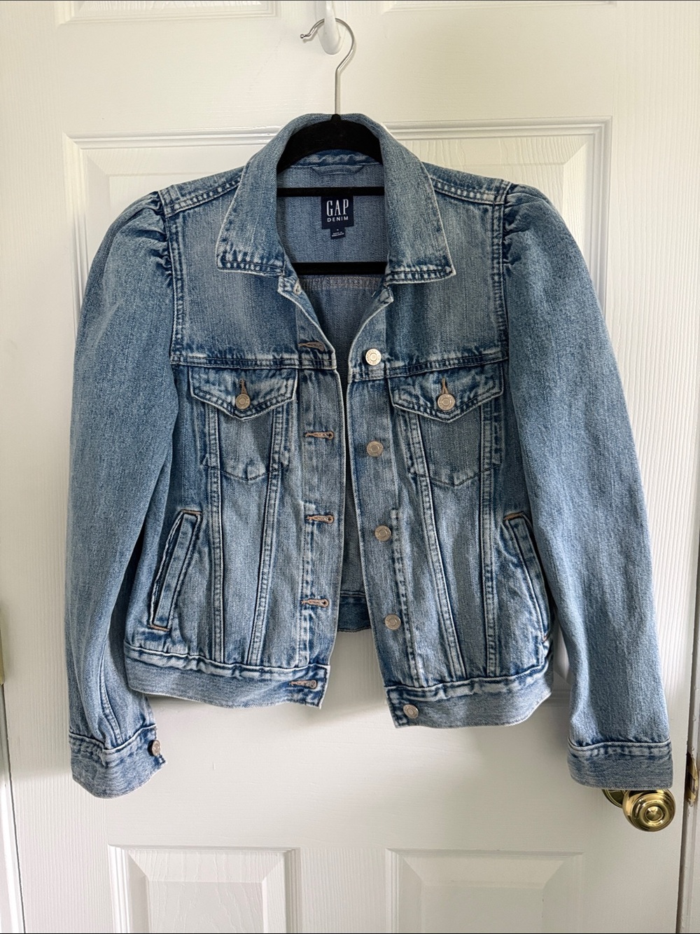 GAP Light Wash Blue Women's Denim Jacket